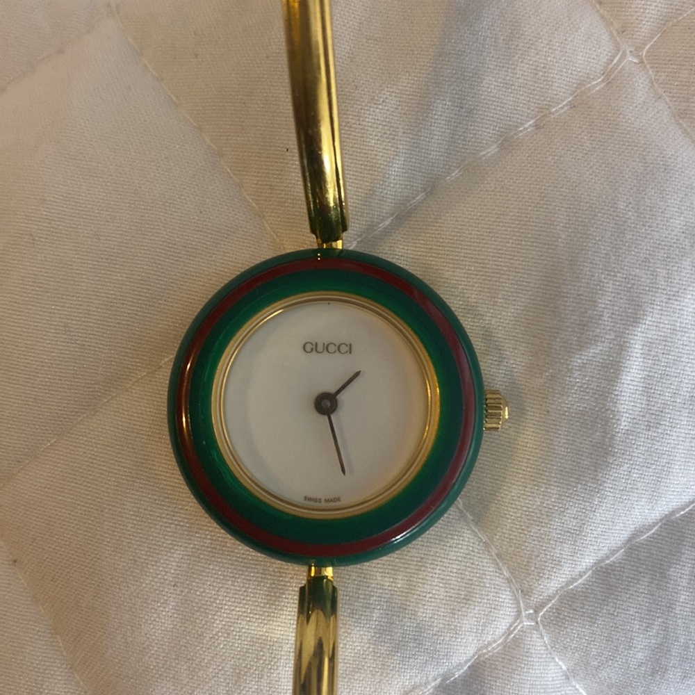 Gucci bezel watch